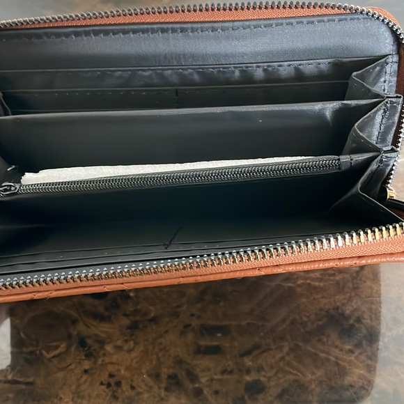 New! Rampage Brown amd Gold Zippered Cell Phone Wallet - Picture 4 of 9